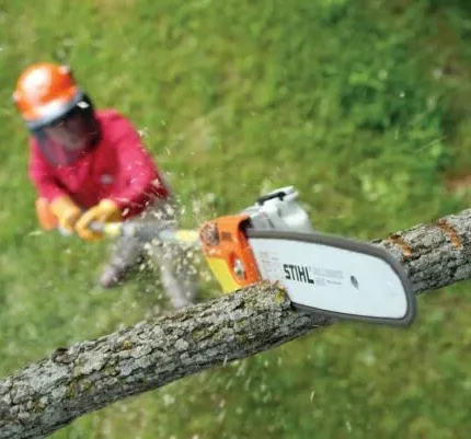 STIHL Teleskopska-motorna-testera-za-visoke-grane -HT-75